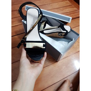 Dép cao gót đế xuồng nẹp chéo