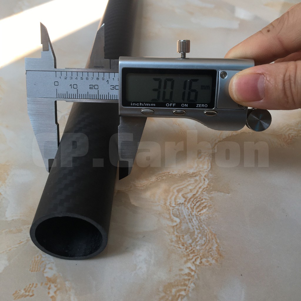 Ống carbon 3K rỗng dài 1 mét, đường kính ngoài 30mm, đường kính trong 26mm
