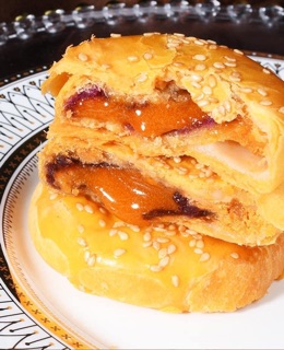 Bánh 3Q nhân trứng chảy