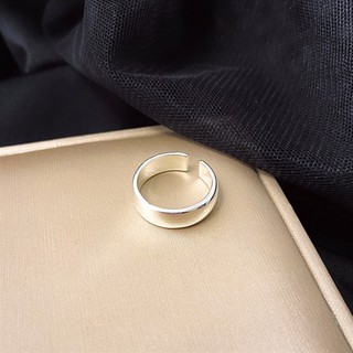 Nhẫn đeo tay nữ trơn bản rộng