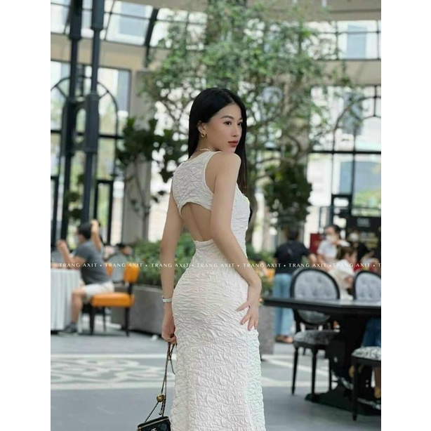 ĐẦM MIDI SÁT NÁCH CUT OUT LƯNG 2M