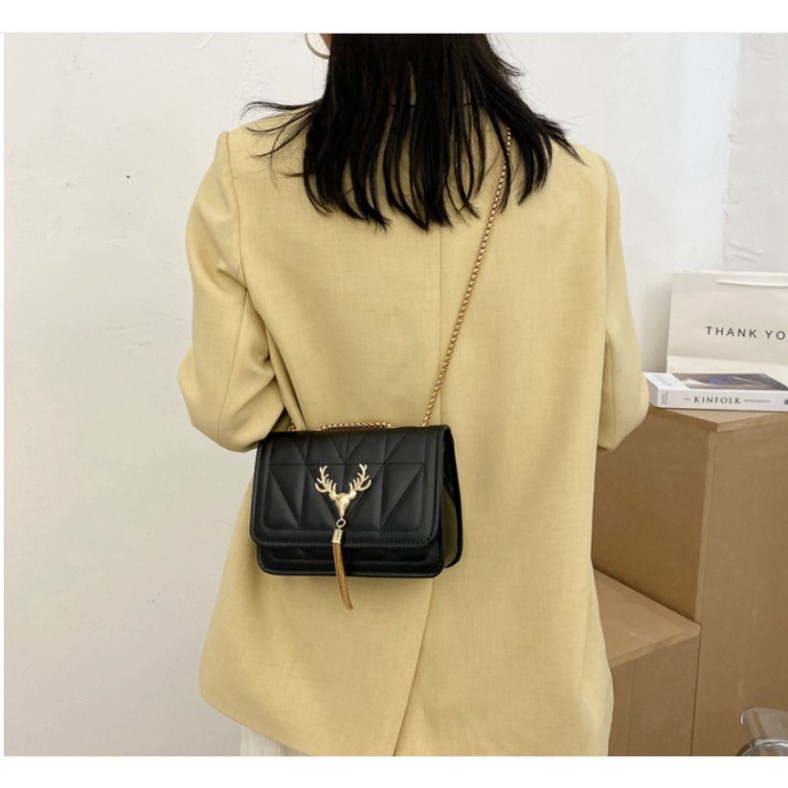 Túi đeo chéo nữ trần trám Đính Hoạ Tiết Tuần Lộc