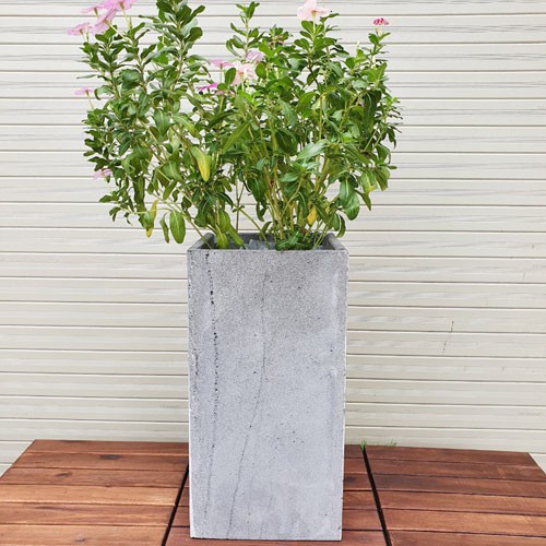 Chậu vuông cao 40cm x Rộng 20cm bằng đá ong xám tự nhiên độc đáo trồng cây, trồng hoa ban công sân vườn bền đẹp