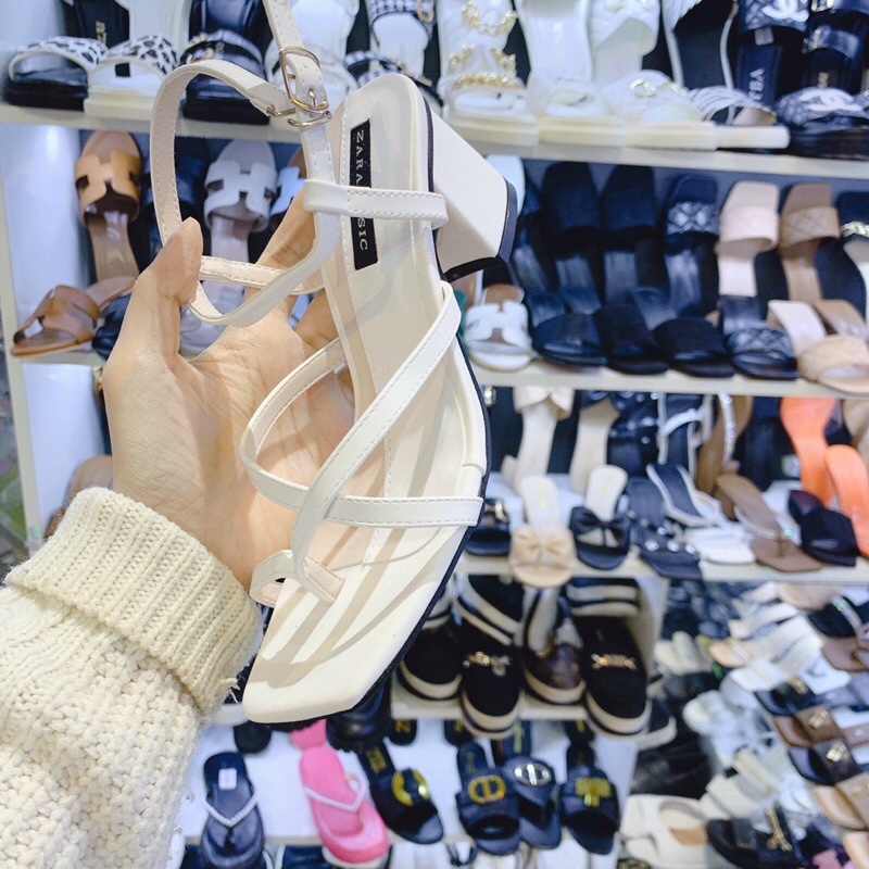 Ảnh thật Sandal nữ xỏ ngón trơn gót trụ cao 7p sang chảnh da lỳ mềm êm chân mã G37