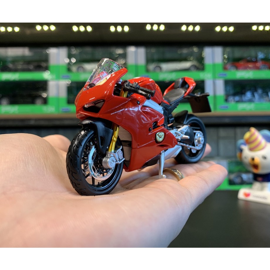 Xe mô hình Ducati Panigale V4 Maisto tỉ lệ 1:18 màu đỏ