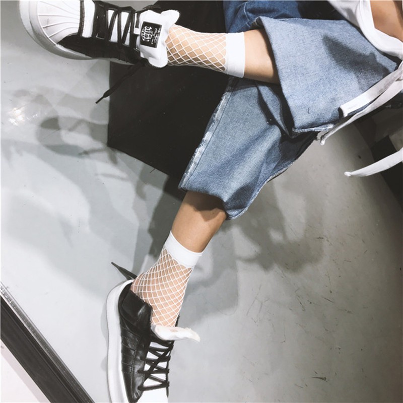 Tất Lưới Trắng Cổ Cao Thời Trang