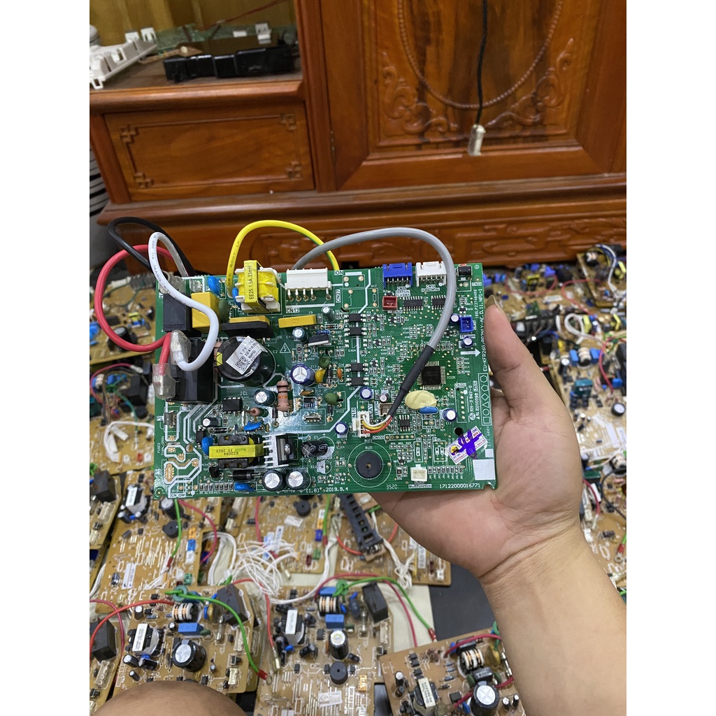 Bo Mạch Công Suất Tủ Lạnh ELECTROLUX