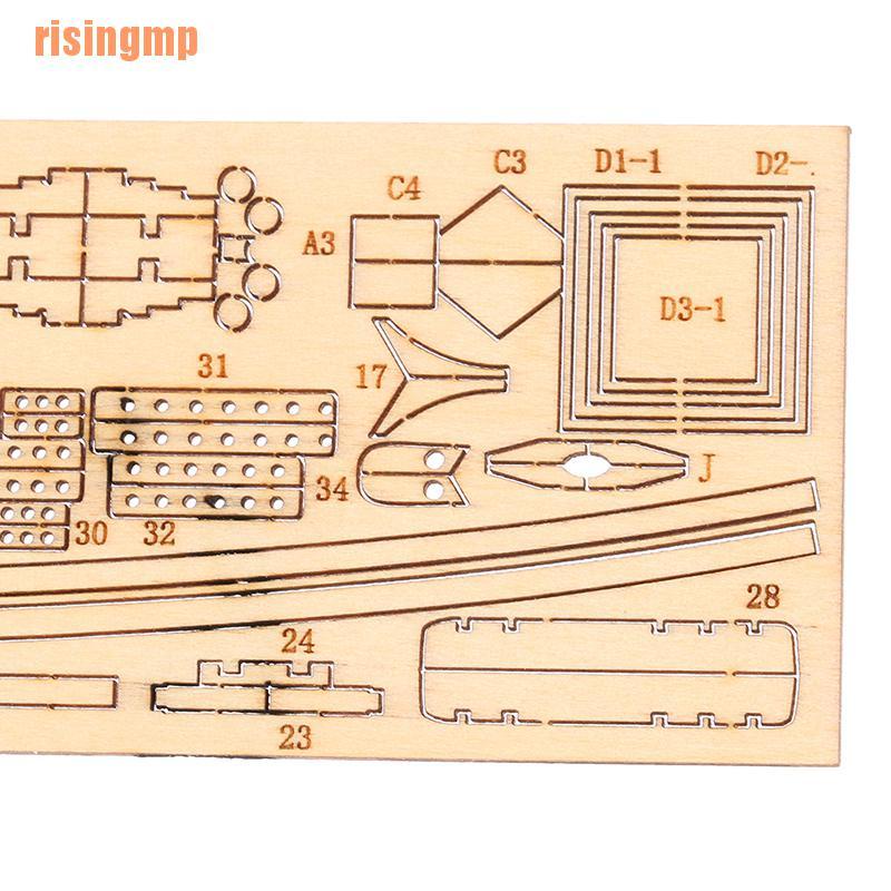 Mô Hình Thuyền Gỗ Tỉ Lệ 1: 70 Sống Động