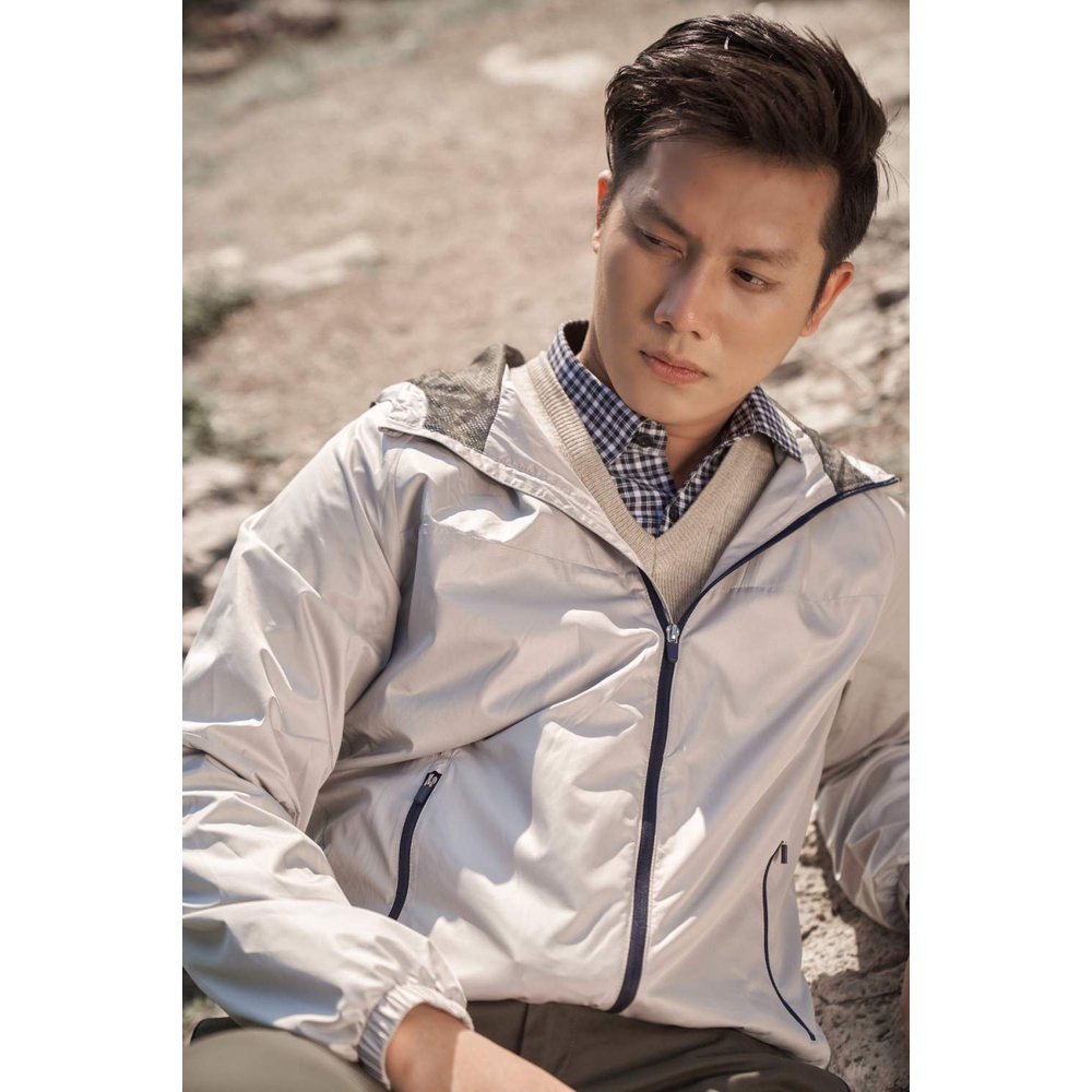 Áo jacket nam 2 lớp DGCs kiểu dáng thời trang màu ghi nhã nhặn, chất vải gió giữ ấm cơ thể tốt WAJK1911M-M1