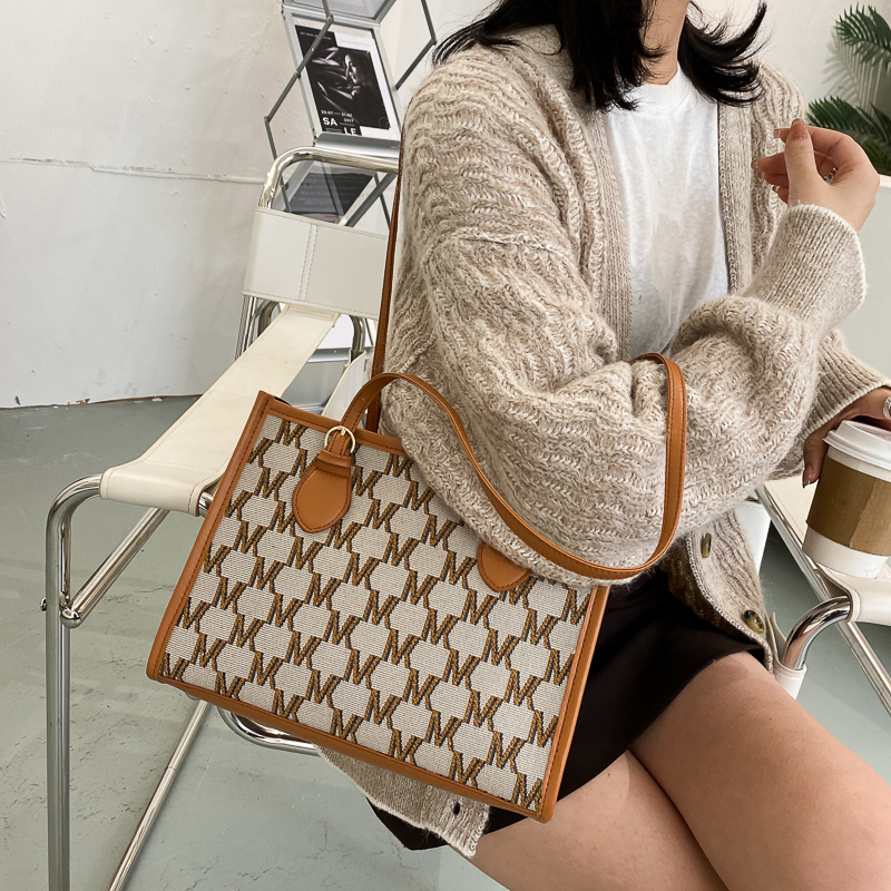 Túi đeo chéo JASMIN NOIR bằng da PU phong cách thời trang cổ điển