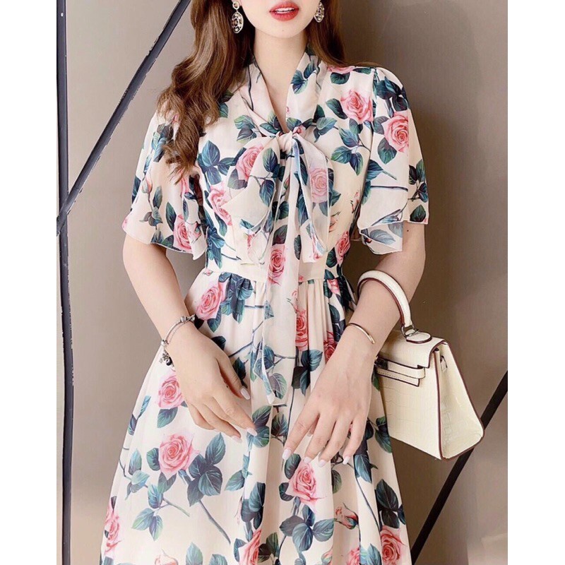 Đầm hoa xoè cổ nơ tay ngắn loe cánh tiên M L XL