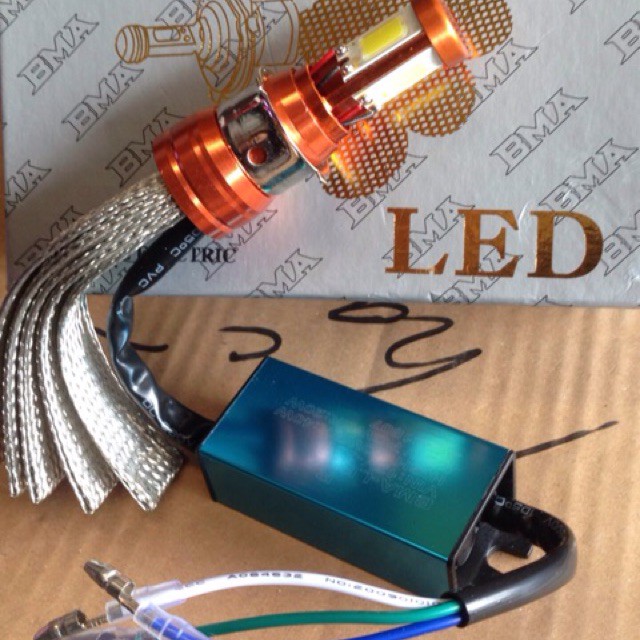 ĐÈN PHA LED 3 tim (có thể dùng trực tiếp điện xoay chiều không cần lắp thêm sặc )  XỊN BMA MAXIS 12v40w