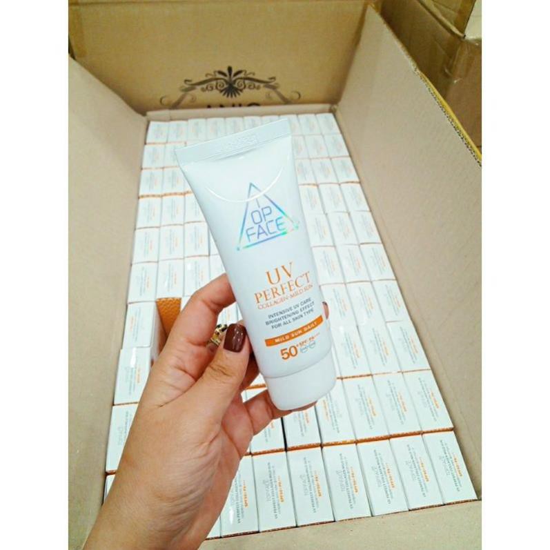 Kem Chống Nắng Arra Top Face UV Perfect Covering Mild Sun SPF50+ PA+++ (70m)