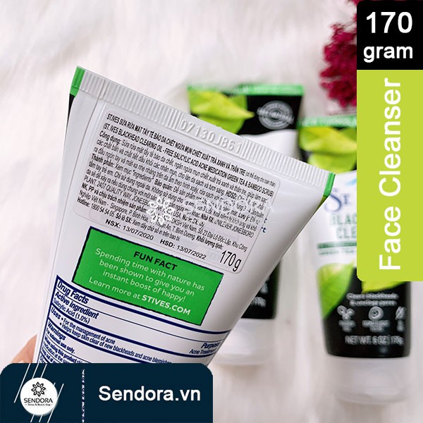 Sữa Rửa Mặt St.Ives Blackhead Clearing Green Tea & Bamboo Scrub 170g (Trà và Tre)