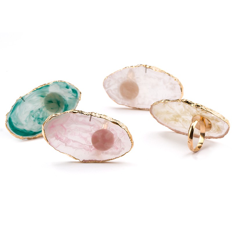 Một là phần mở rộng của lông cá nhân vòng Acrylic. Hãy dính chặt vào nhau, buộc tóc bạn lại với nhau.