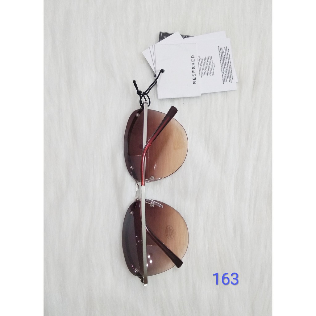 Kính Reserved xước nhẹ giảm còn 160k -có mail mua hàng của web