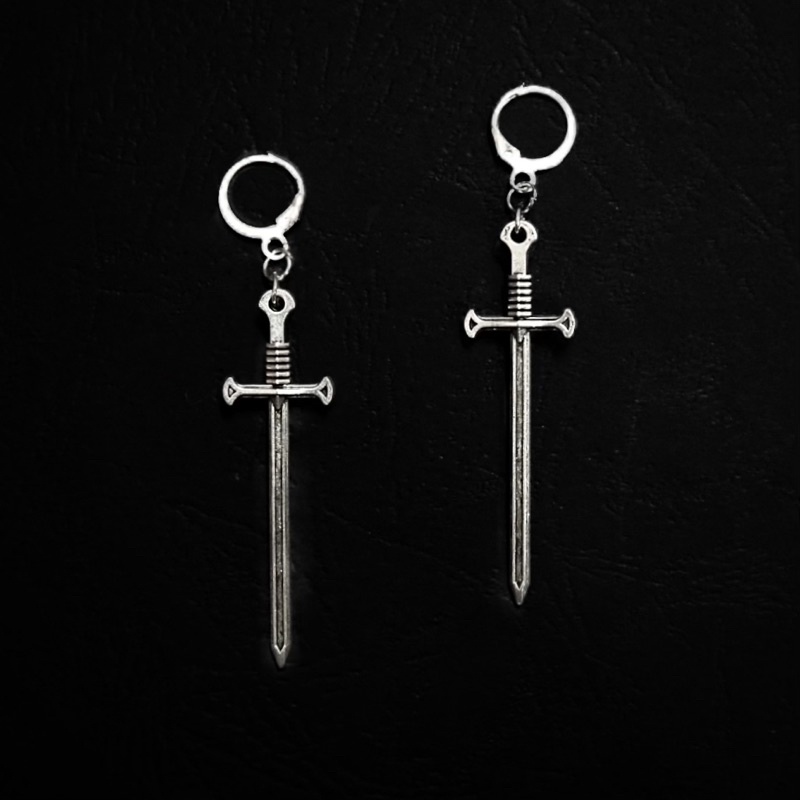 Khuyên tai song kiếm hợp bích