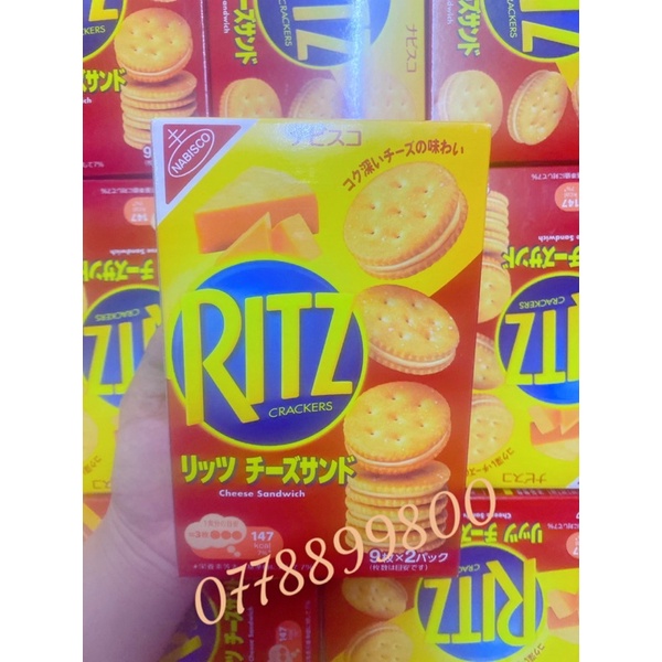 Bánh Ritz Crackers Cheese Sandwich kẹp Phomai hộp 160gr