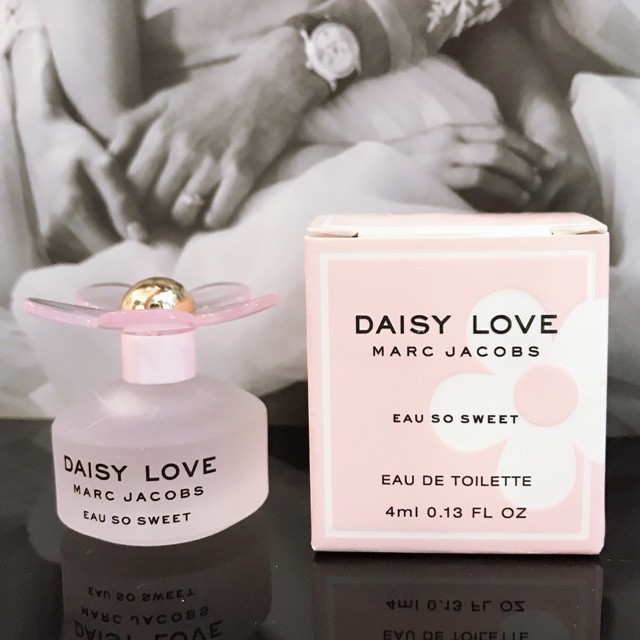 Nước Hoa Mini Marc Jacobs Daisy Love Eau So Sweet For Women Edt 4Ml