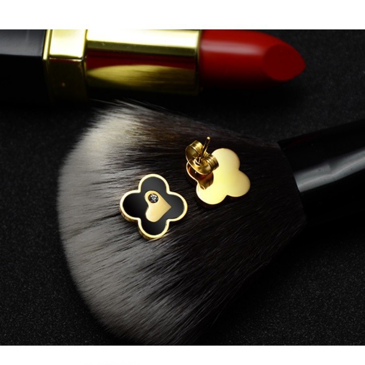 Bông Tai Cỏ 4 Lá Titan Không Đen TT 1840