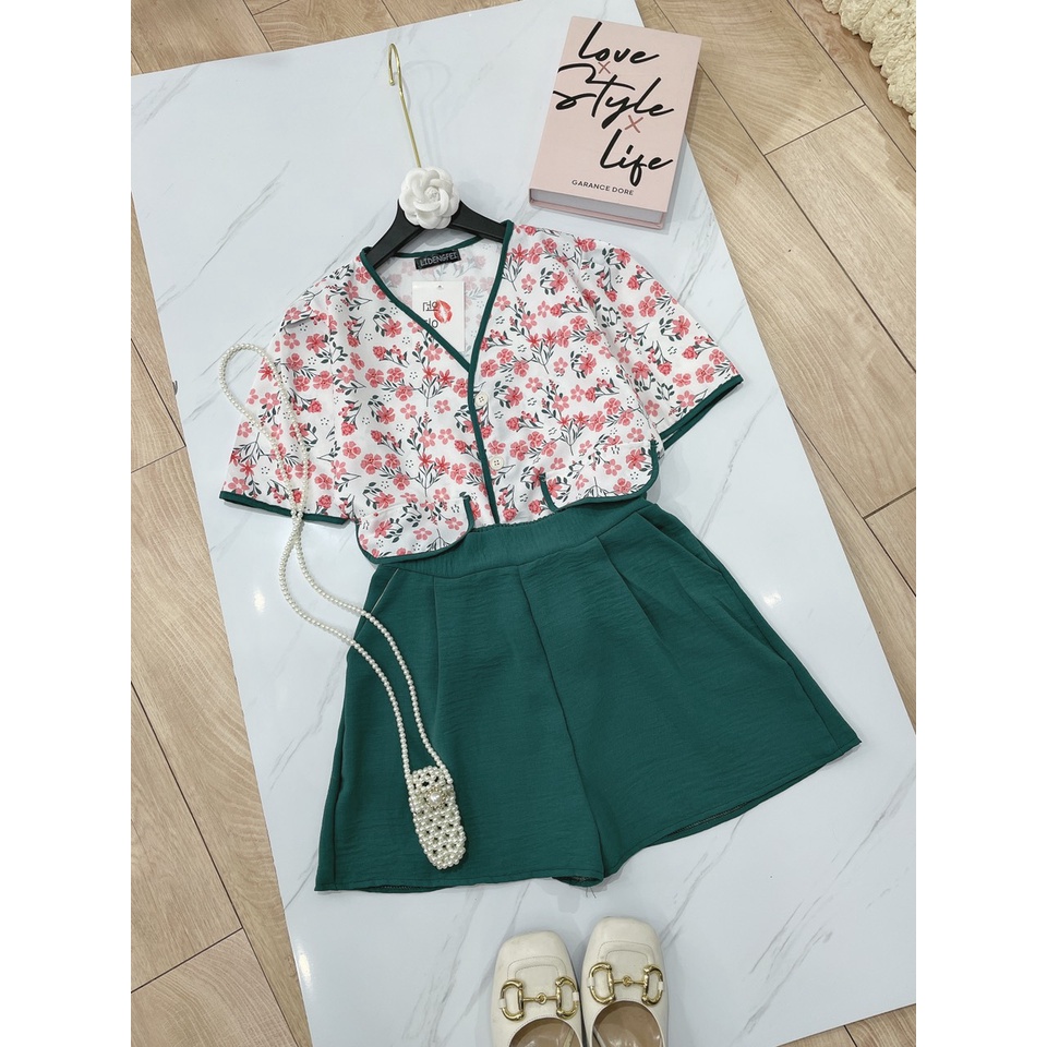 Set bộ hoa hồng  viền mí quần short đùi xanh LT296
