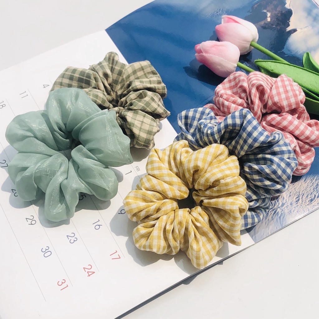Dây buộc tóc scrunchies chất liệu vải mềm, nhẹ phong cách vintage dành cho nữ, bé gái.