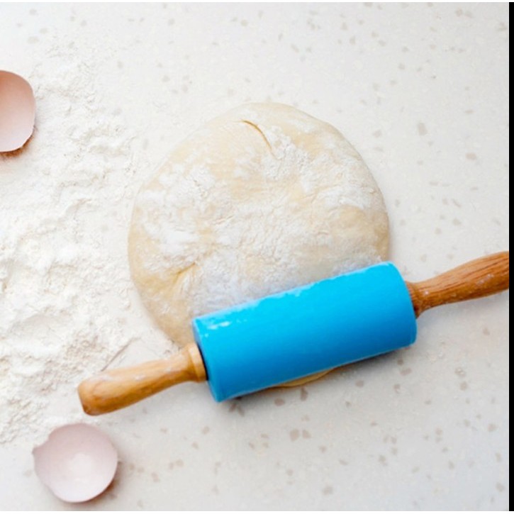 Dụng cụ cán bột silicone cán gỗ