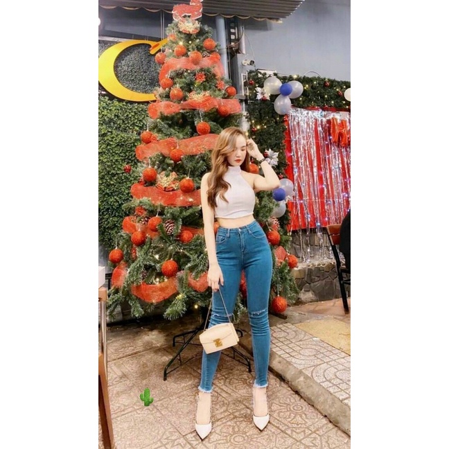 áo croptop cổ lọ hở lưng đính cườm sau