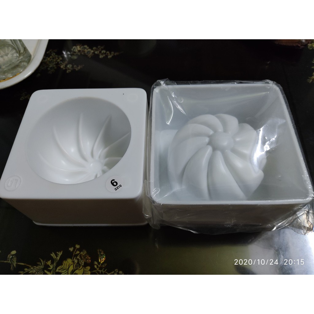 Khuôn bánh bao nhựa trắng 4 size