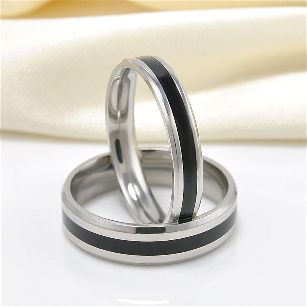 Nhẫn Titan Màu Đen Kích Thước 4/6MM Dành Cho Cặp Đôi