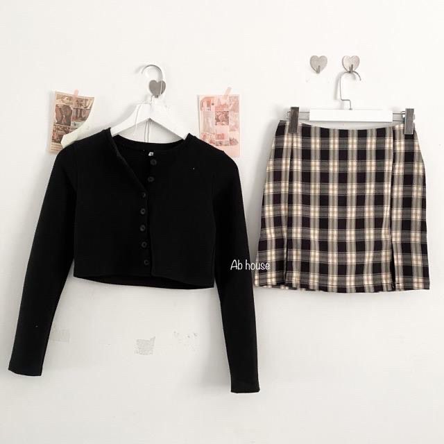 Áo Croptop Tay Dài Nút Body / Áo Croptop Yan Cổ Tròn Tay Dài Nữ Tuyết's House