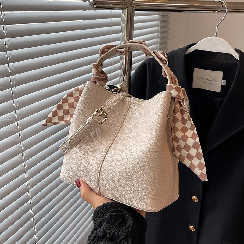 Túi xách IELGY kiểu xô phối lụa phong cách cổ điển thời trang cho nữ