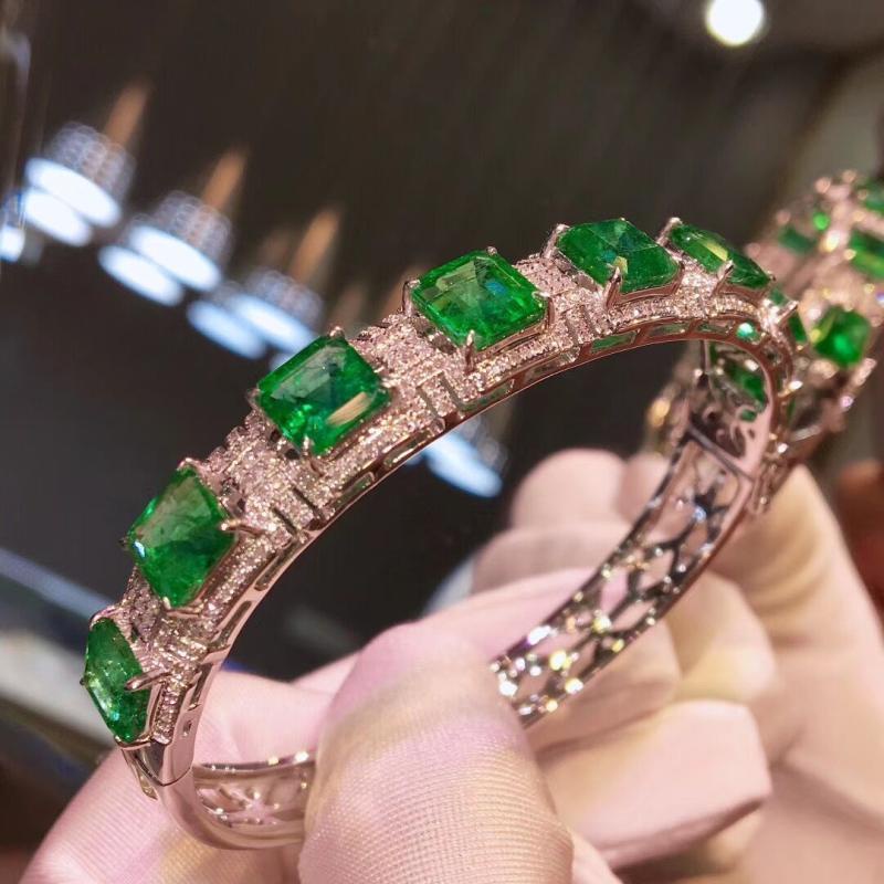 Vòng Tay Mạ Bạch Kim 18k Đính Đá Ngọc Lục Bảo Tự Nhiên Phong Cách Mới