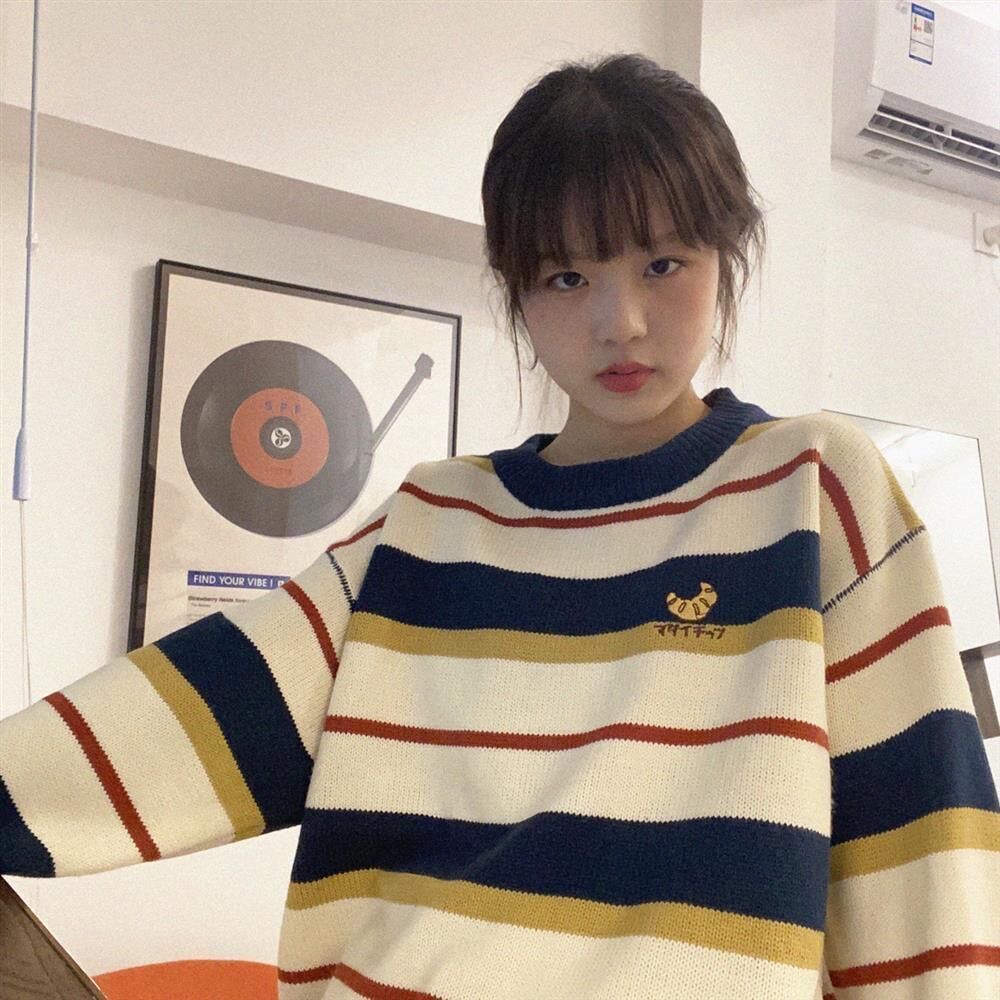 Áo Sweater Dáng Rộng Họa Tiết Kẻ Sọc Phối Màu Độc Đáo Phong Cách Hàn Quốc Cho Nữ
