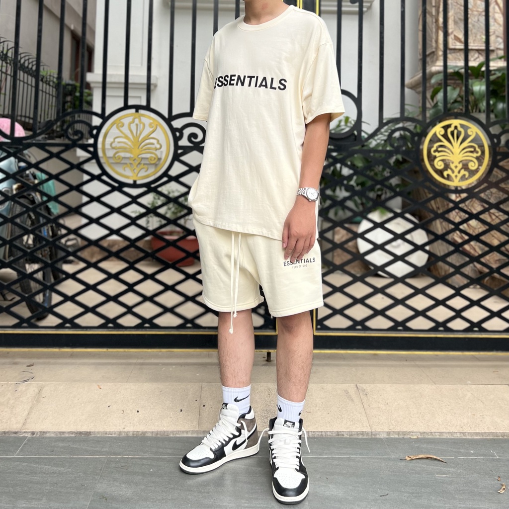 Quần đùi FEAR OF GOD FOG ESSENTIALS Short SS20 chất liệu nỉ bông cao cấp unisex form rộng oversize in chữ phản quang