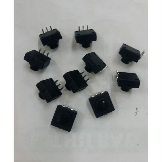 10 chiếc công tắc đèn pin 3 chân 1 bên