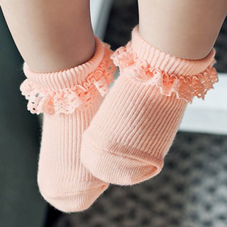 Đôi vớ viền ren đáng yêu dành cho bé