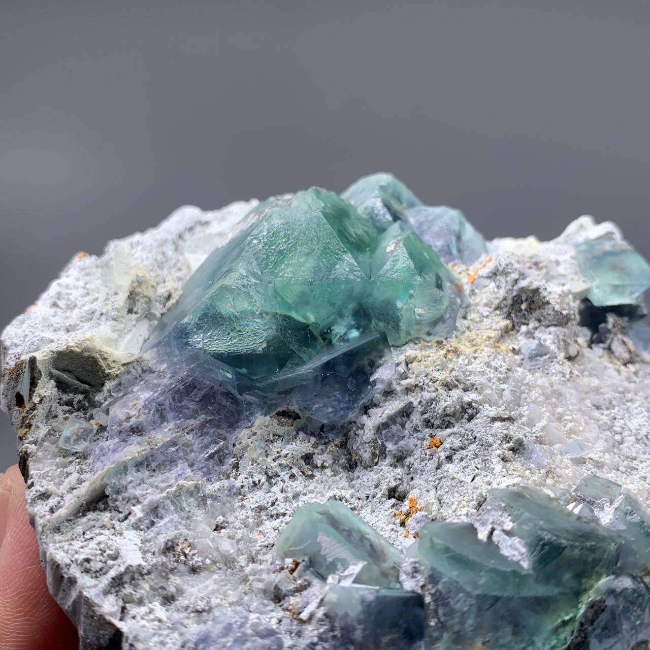 Đá Fluorite Khoáng Tự Nhiên Hình Trái Tim Màu Xanh Lá Cây