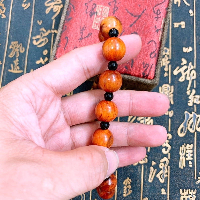 Vòng Niệm Phật - Chuỗi Tràng Hạt 18 Hạt Gỗ HUYẾT LONG niệm phật cầm tay