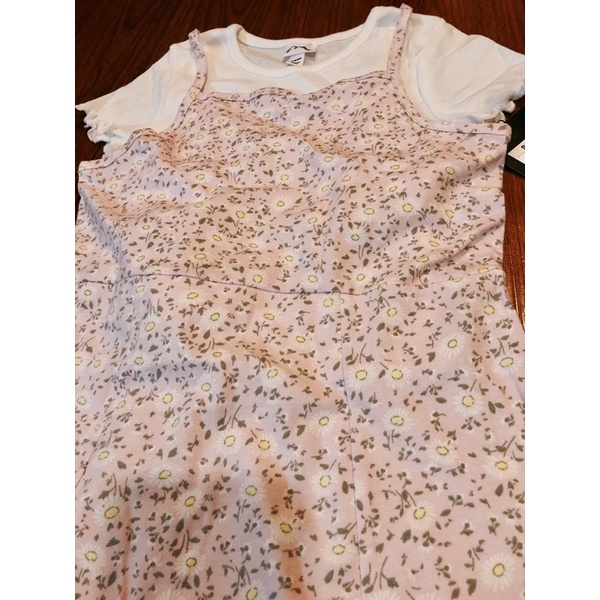 Set váy yếm kèm áo phông bé gái sz đại du xin