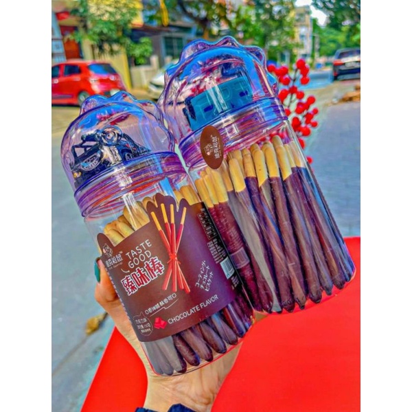 LON BÁNH QUE TẶNG KÈM ĐỒ CHƠI