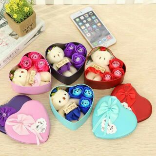 HỘP HOA SÁP GẤU BÔNG HÌNH TRÁI TIM