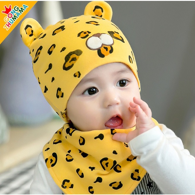 [ MẪU HOT ] – Nón bé trai họa tiết heo vàng kèm khăn