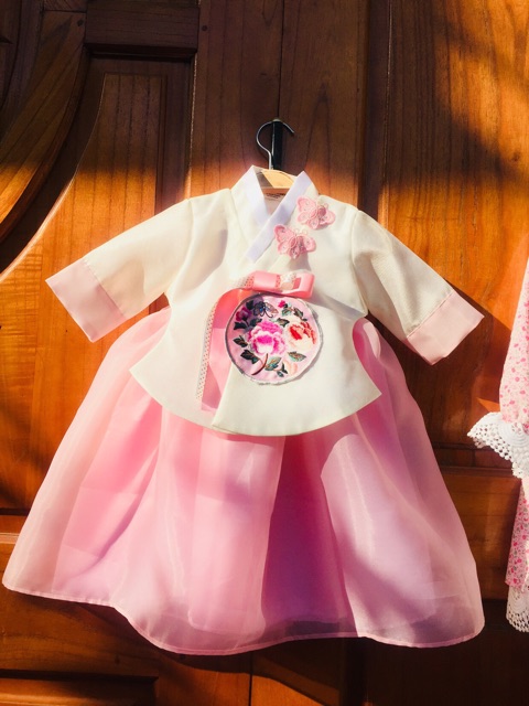 Hanbok cho bé ảnh thật