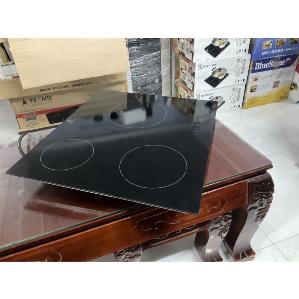 Bếp từ 3 vùng nấu lắp âm Electrolux E6203IOK nhập khẩu Châu Âu - Hàng trưng bày