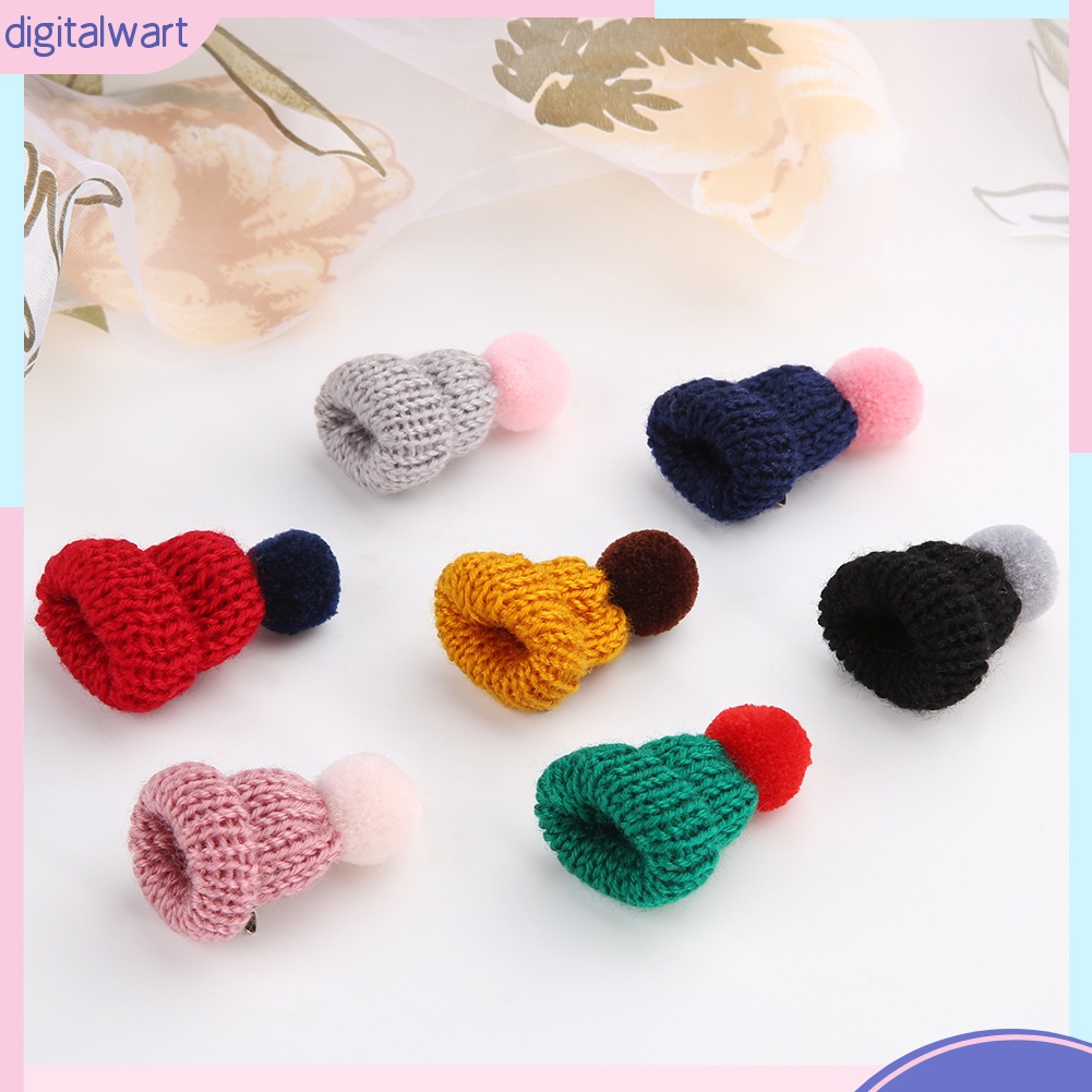 Ghim Cài Áo Hình Nón Len Đính Banh Lông Thời Trang Nữ Tính