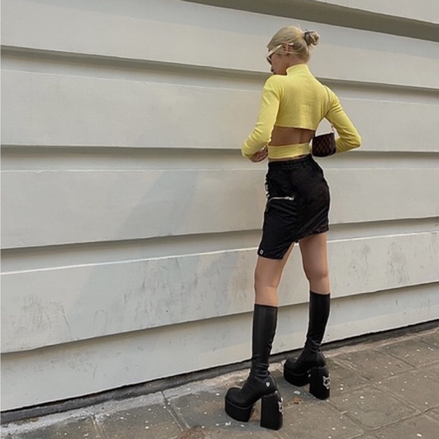 Chân váy kiểu vải dù dây đan phía trước hot 2021