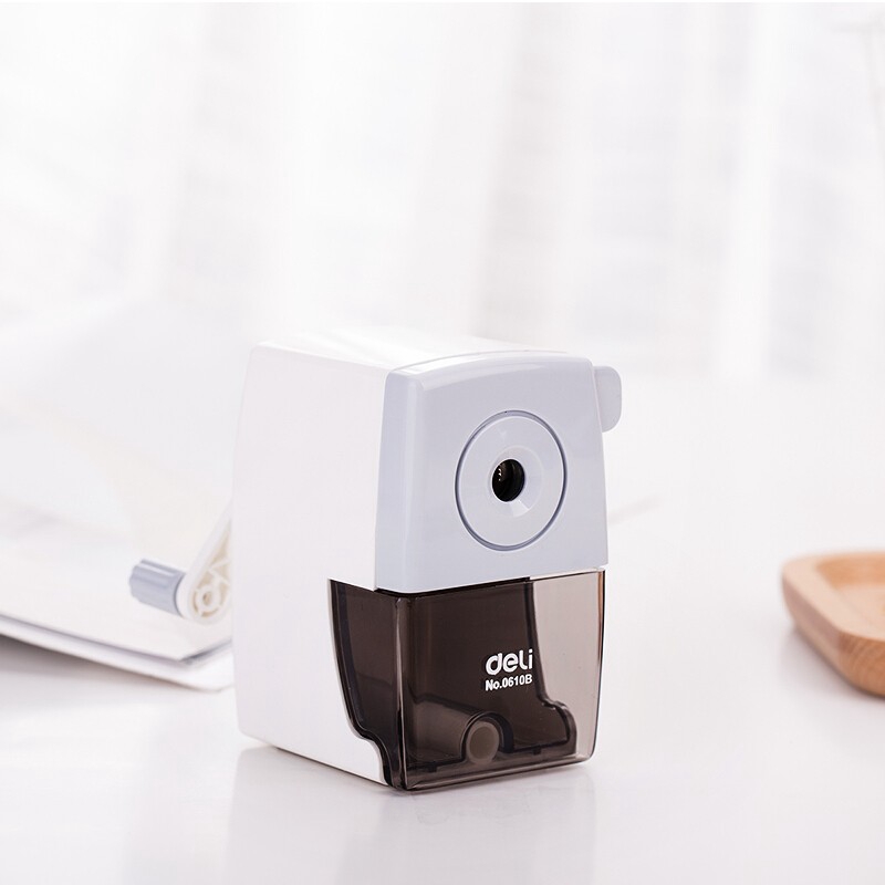 Dụng cụ chuốt bút chì Deli thủ công tiện lợi