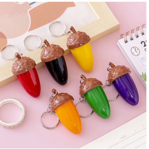 Bút bi hình quả thông kèm móc treo SR025