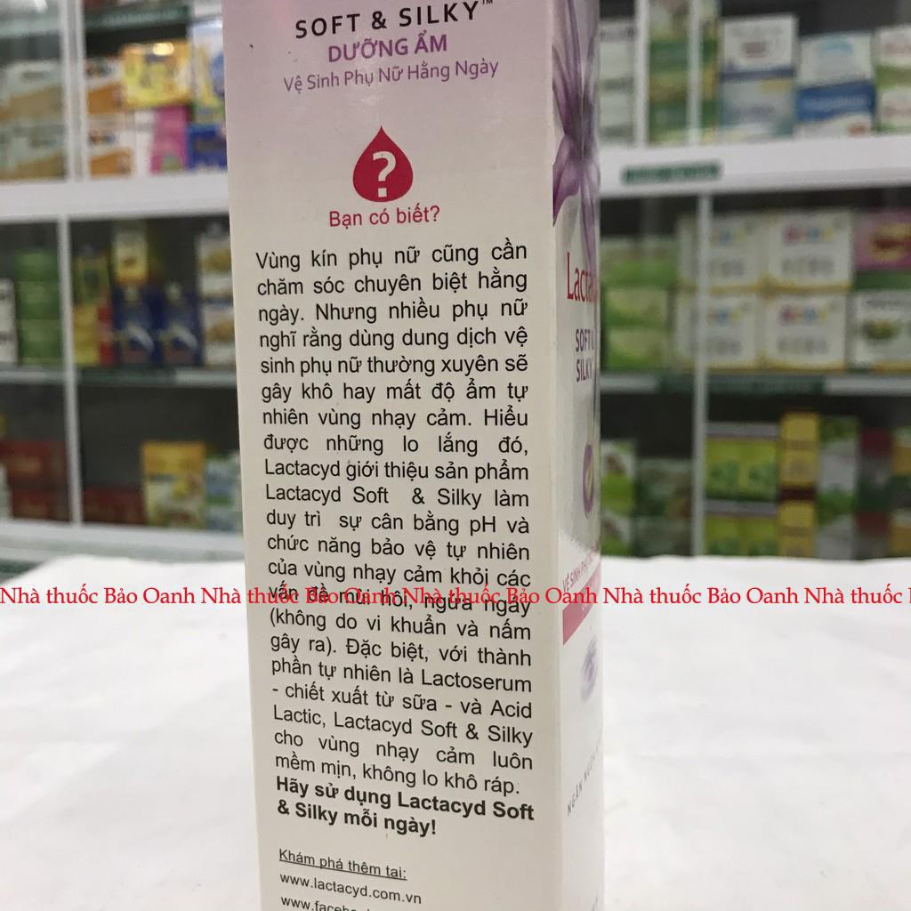 Dung dịch vệ sinh phụ nữ Lactacyd Soft &amp; Silky 250ml